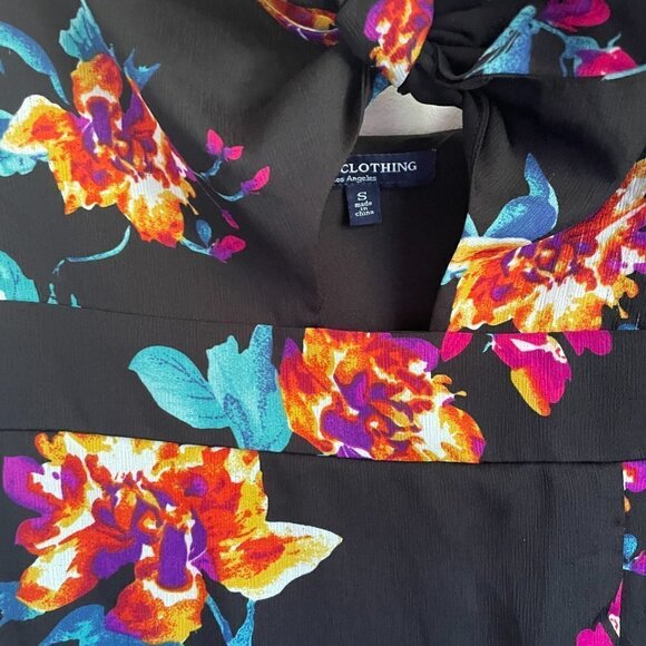 Small One Love Clothing floral dress - Picture 3 of 6